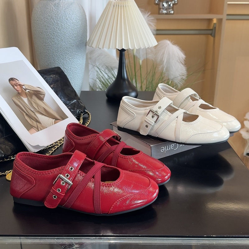 Gorgeous French-Style Mary Jane Shoes, Shallow Leather Flats, 2026 Spring New Model with Belt Buckle, Women's Commuter Shoes Gorgeous French-Style Mary Jane Shoes, Shallow Leather Flats, 2026 Spring New Model with Belt Buckle, Women's Commuter Shoes