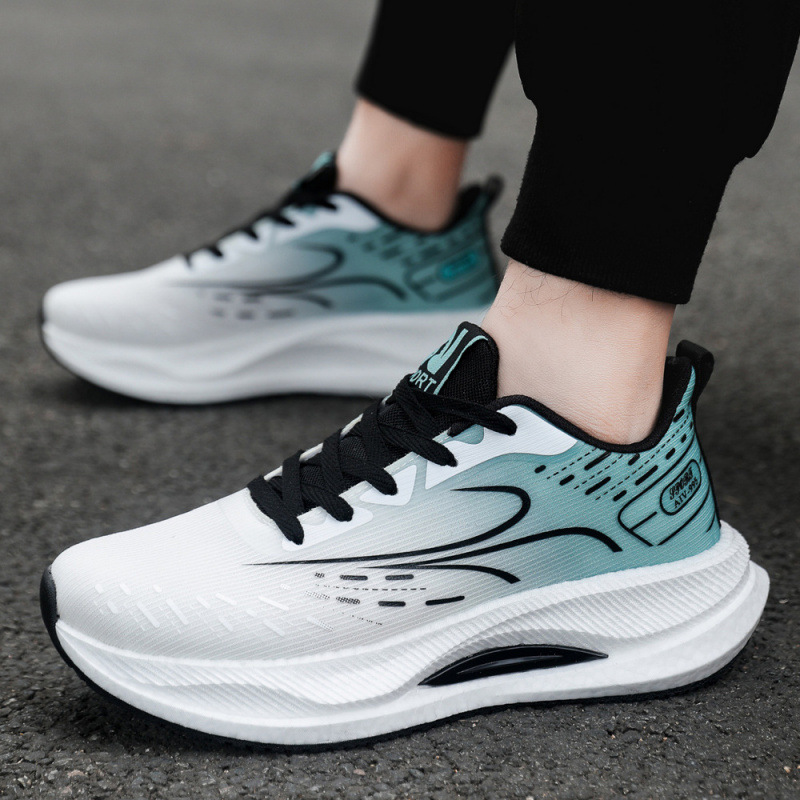 代发运动鞋批发春秋季薄款飞织跑步鞋子透气学生情侣百搭轻便休闲