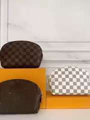 2025 Hot Sale Wholesale Storage Bag Makeup Bag Clutch Coin Purse Fashion Versatile Factory Direct from Louis Vuitton