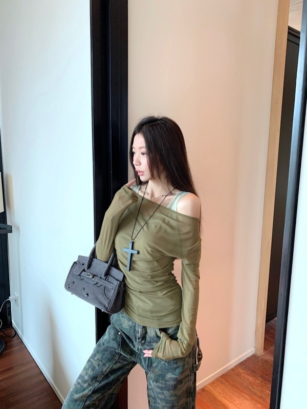 デザインホットガールフェイクツーピースメッシュ長袖Tシャツレディース夏薄い日焼け止めブラウス多用途オフショルダートップ|undefined