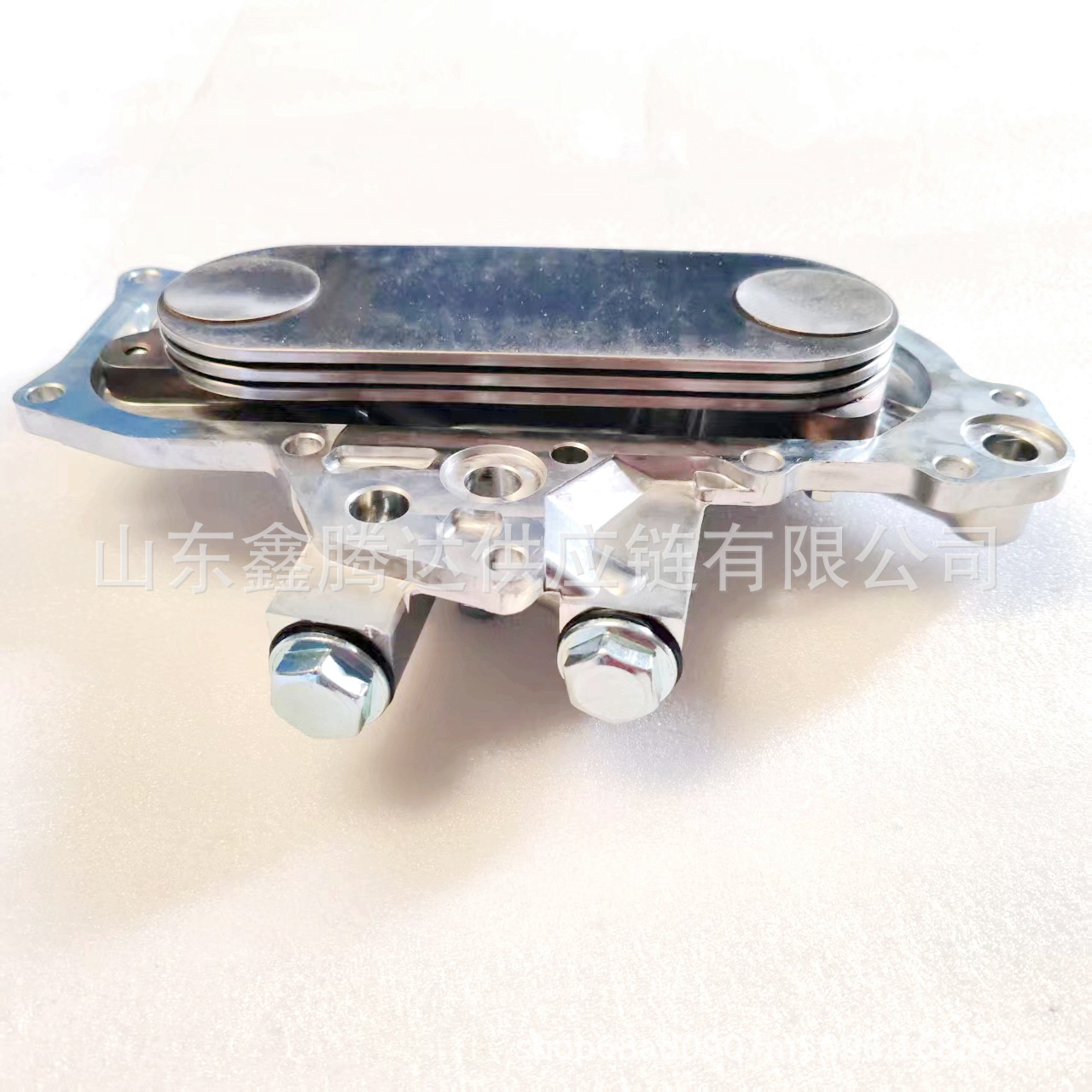 Engine Oil Cooler Assembly 21305-7t402 21305-54t02 Suitable for Nissan