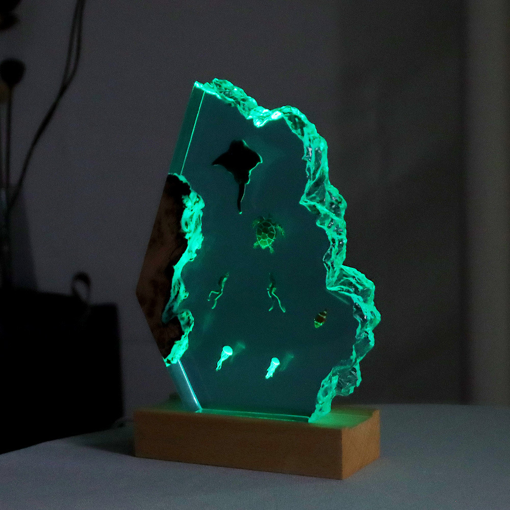 European-style Ocean Diver Micro Landscape Decoration for housewarming and tourism Commemorative Gift-giving Epoxy Resin Crafts Decoration Large