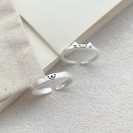 项链;戒指;耳钉