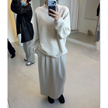 现 2025冬季新款韩国设计师mo*a慵懒风双褶直筒开叉半身裙