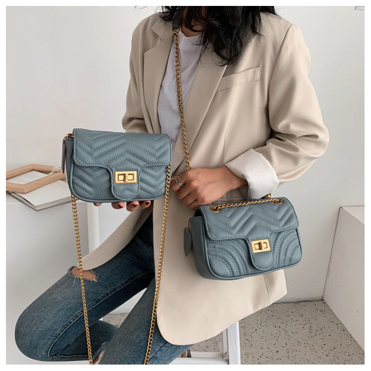 Textured small bags for women 2023 new bags Korean style fashion casual one-shoulder crossbody lock chain small square bag_voghion.com