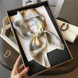 丝巾;围巾;防晒衣