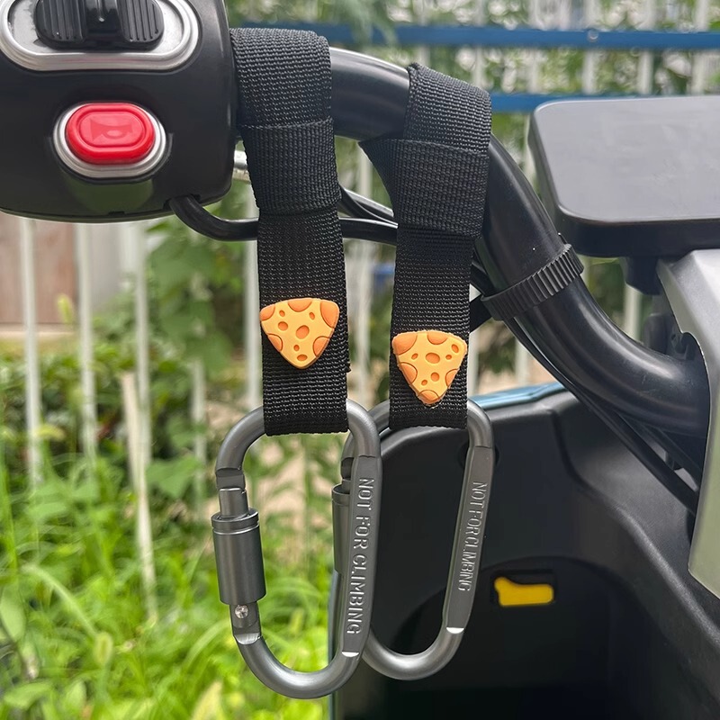 電動車は穴を開けないで強力にオートバイの専用万能フックの前に通用する多機能ヘルメットのフックを掛けます。|undefined