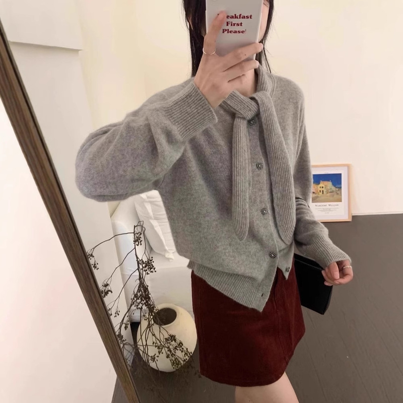 2024 New Grey Fake Two-piece Tie Knitted Sweater Coat Women's Autumn and Winter Age-reducing Short Sweater Cardigan Top Trendy