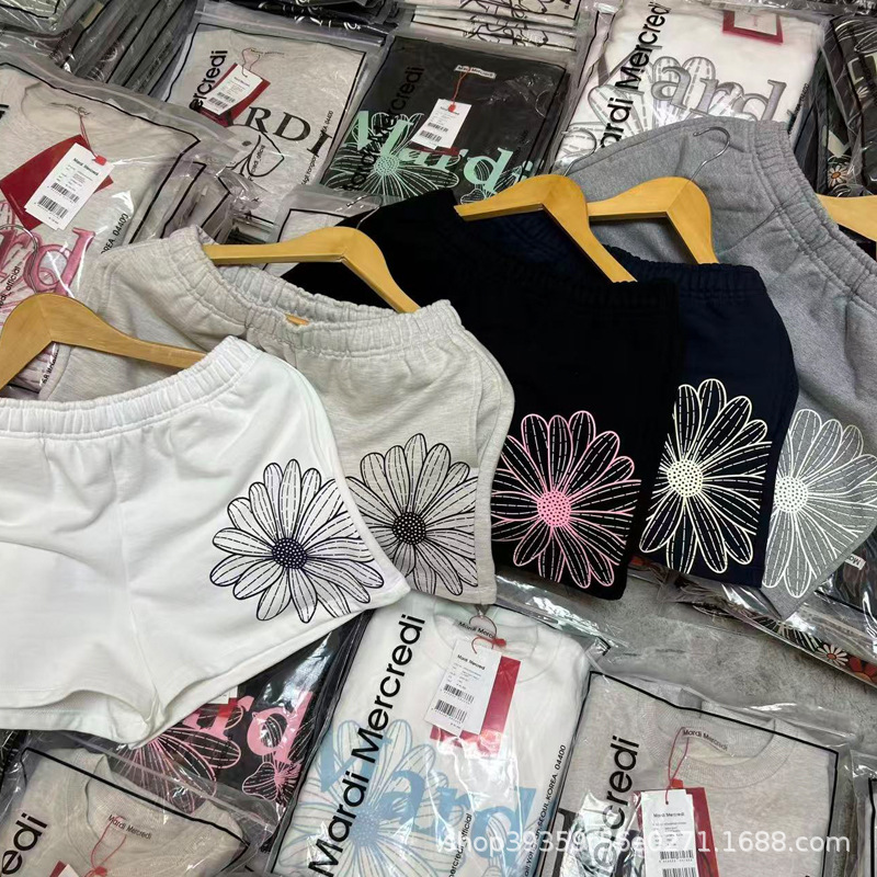 Korean Mardi Shorts, Same Style as Kim Go-Eun, Small Daisy Print Sweatpants, New Summer Classic Large Logo Five-Point Pants
