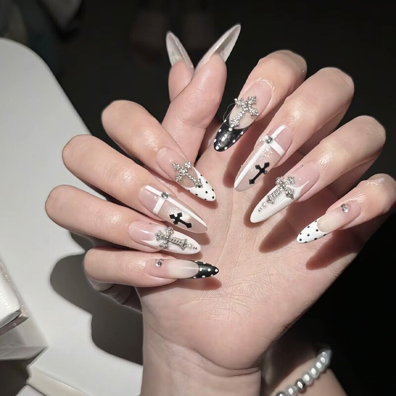 Wearable Cat Eye Manicure, Handmade, High-End, Long-Style Nail Tips, Fake Nail Stickers, Popular Butterfly Style for a Spicy Girl Look Wearable Cat Eye Manicure, Handmade, High-End, Long-Style Nail Tips, Fake Nail Stickers, Popular Butterfly Style for a Spicy Girl Look