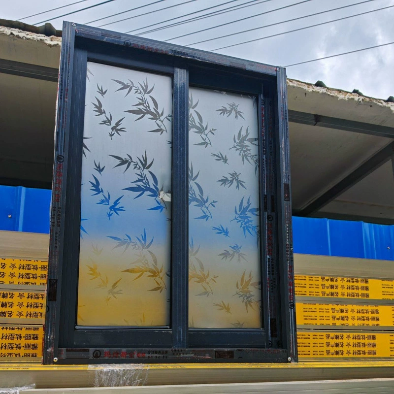 Настраиваемые серые стандартные раздвижные окна из алюминиевого сплава, вентиляционные окна, складские двери и окна из алюминиевого сплава с оконными сетками доступны на складе.