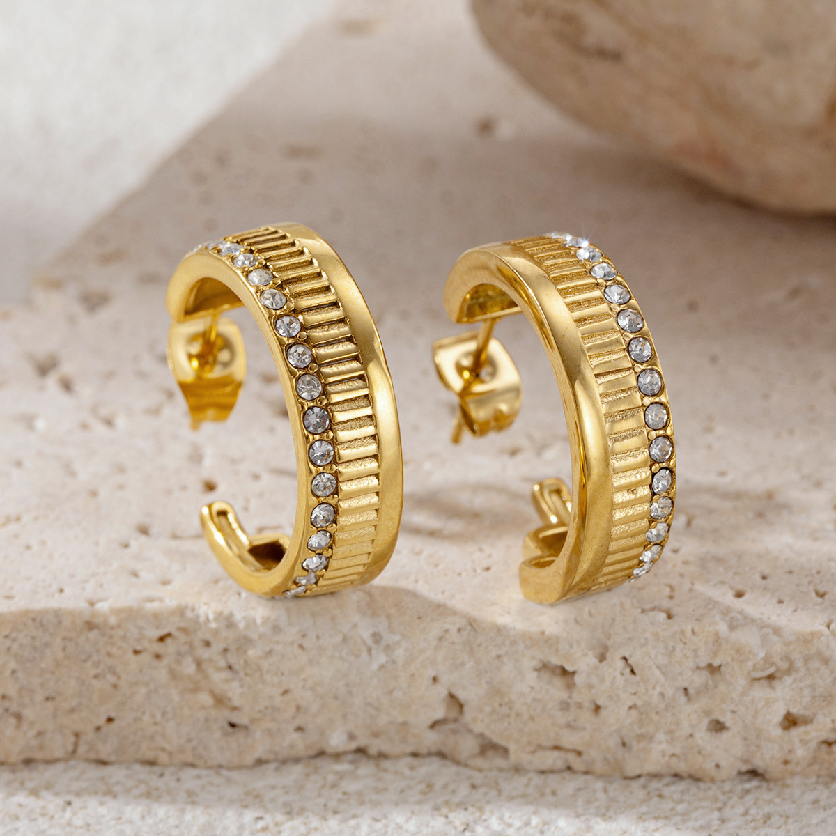 Taina europa y americana pernos de acero inoxidable para mujeres de alta calidad diseño de pernos abiertos incrustados con pernos de zircon lujosos