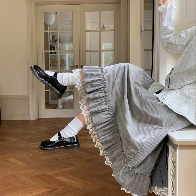 Autumn and winter corduroy midi skirt, vintage lace cake skirt, half-length skirt with lace trim, gray color Autumn and winter corduroy midi skirt, vintage lace cake skirt, half-length skirt with lace trim, gray color