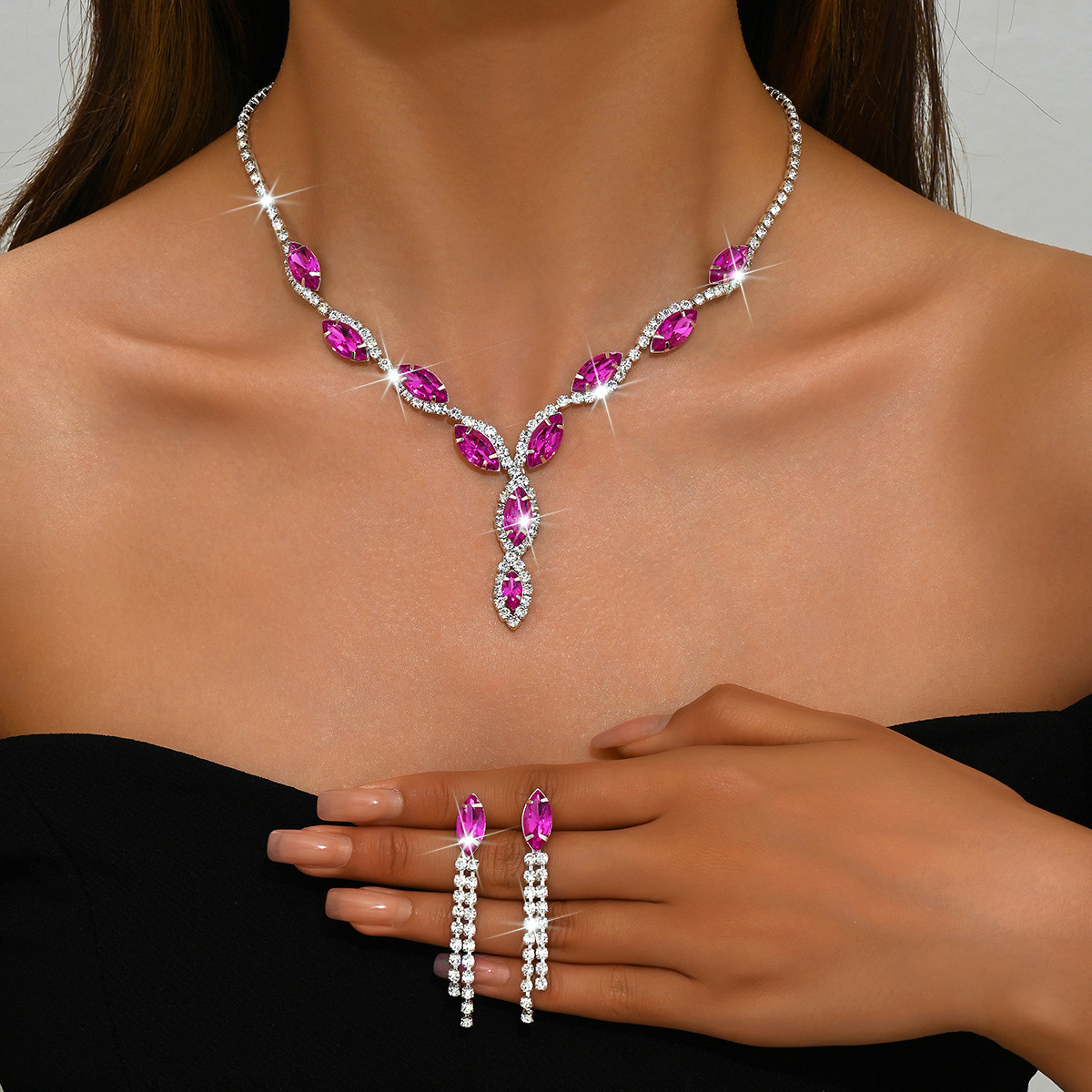 Set gioielli sposa con collana a goccia marquise e orecchini_voghion.com