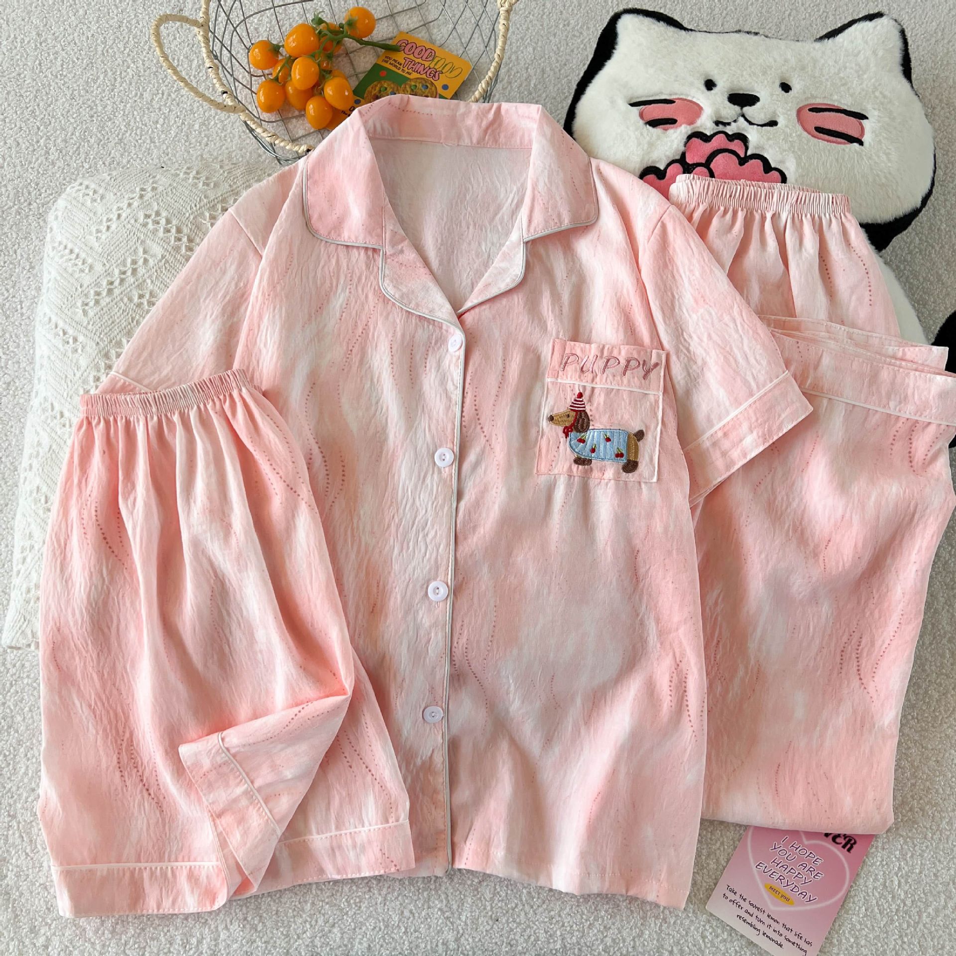Al por mayor transfronterizo nuevo pijama de mujer tres piezas cardigan con solapa mangas cortas pantalones cortos KT gato dibujos animados cubierta de ropa doméstica