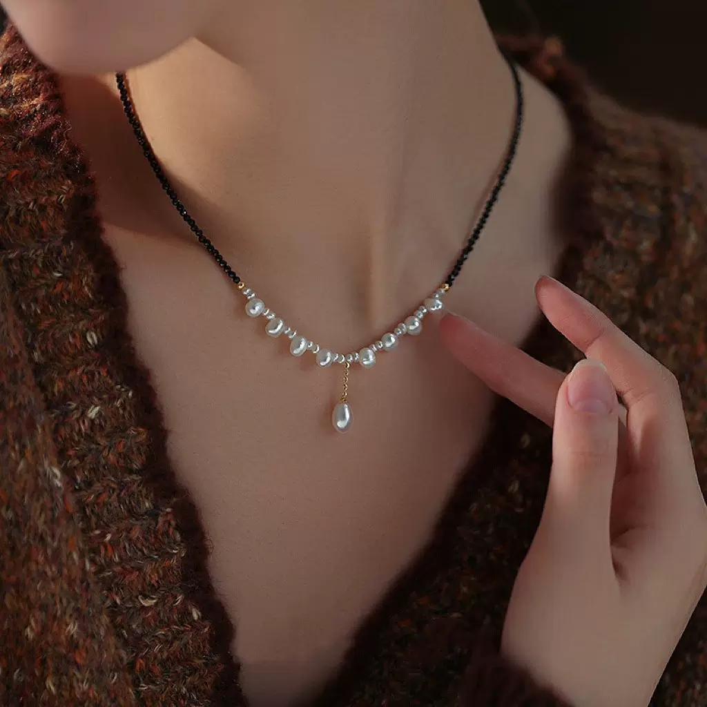 异形巴洛克淡水珍珠项链女气质网红黑尖晶石切面黑水晶串珠锁骨链