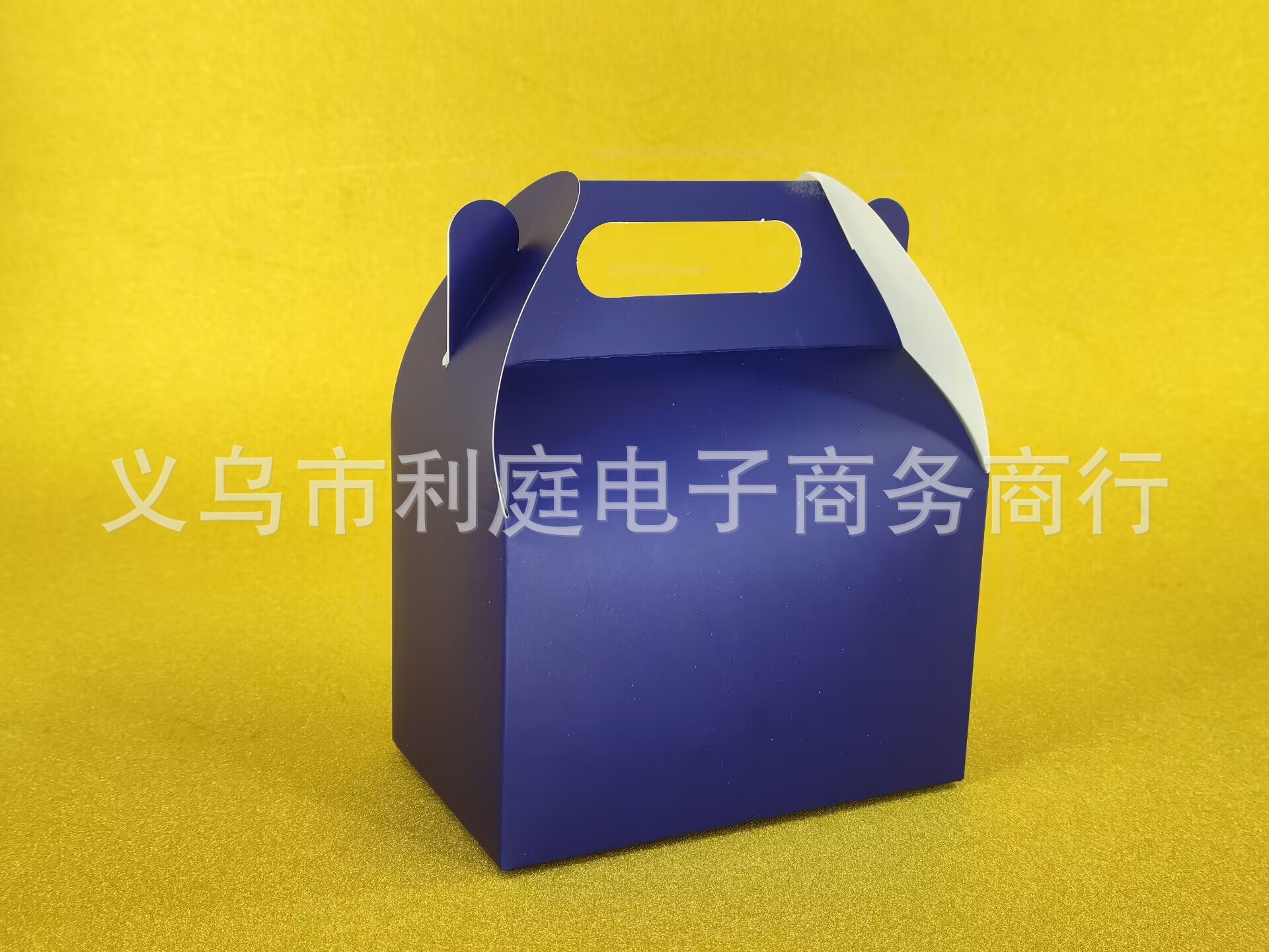 现货白卡礼物盒牛角盒蛋糕盒生日包装盒纯色礼物盒