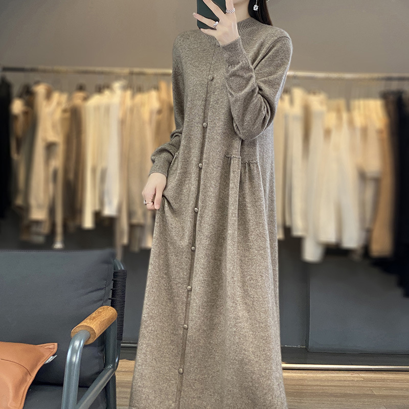 Buttoned Over-The-Knee Wool Long Skirt, New Autumn and Winter Style, Artistic Style Knitted Dress, High-Waisted, Slimming and Elegant Skirt