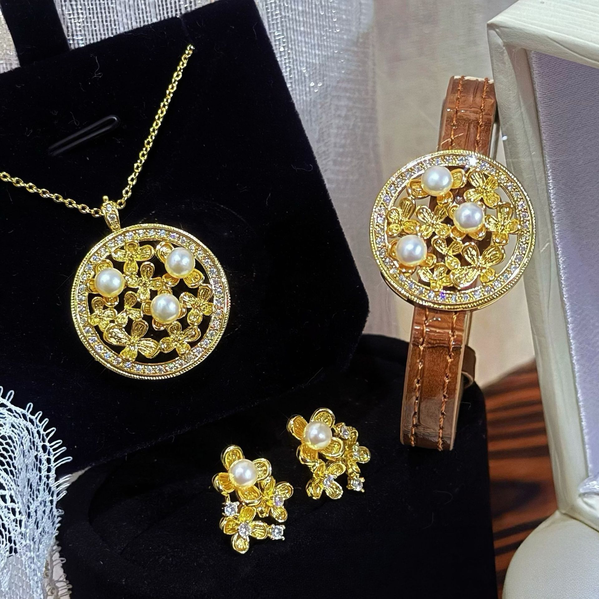 ������ѧ���Ž����Ȼ��ˮ������װ�����ֱ���������ʱ������