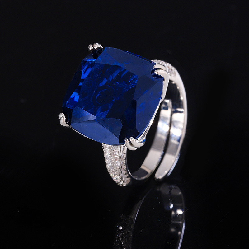 2024 Zhuangshengsheng Jewelry Fondo de cobre chapado en oro simulación de moda retro corindón gordo anillo cuadrado femenino al por mayor 16*16