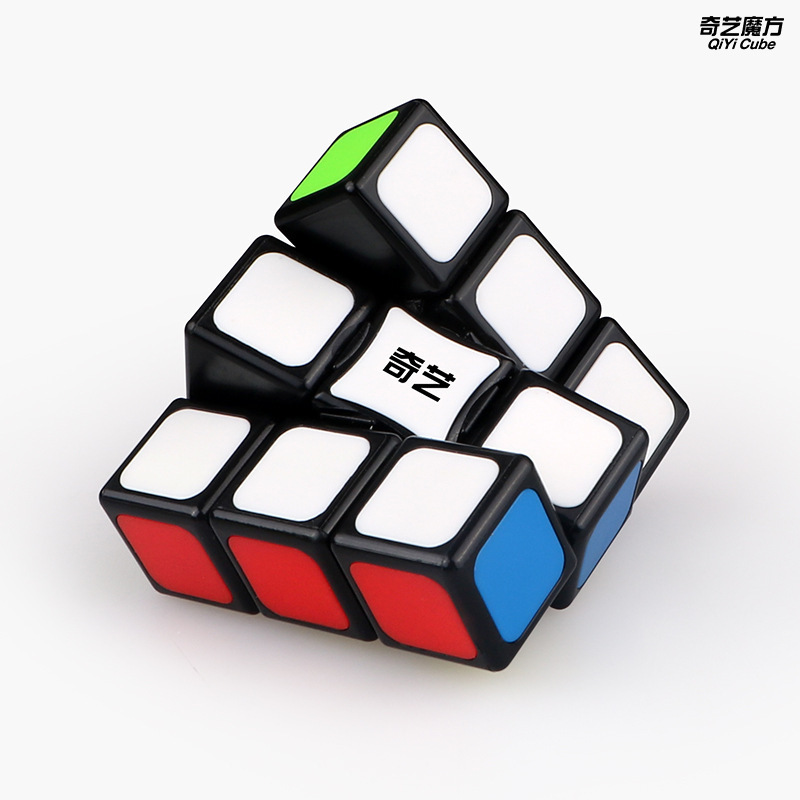 奇芸二三四五階のルービックキューブはカエデの葉のピラミッドの5ルービックキューブを斜めに変えます。sq異形xルービックキューブは133円です。|undefined