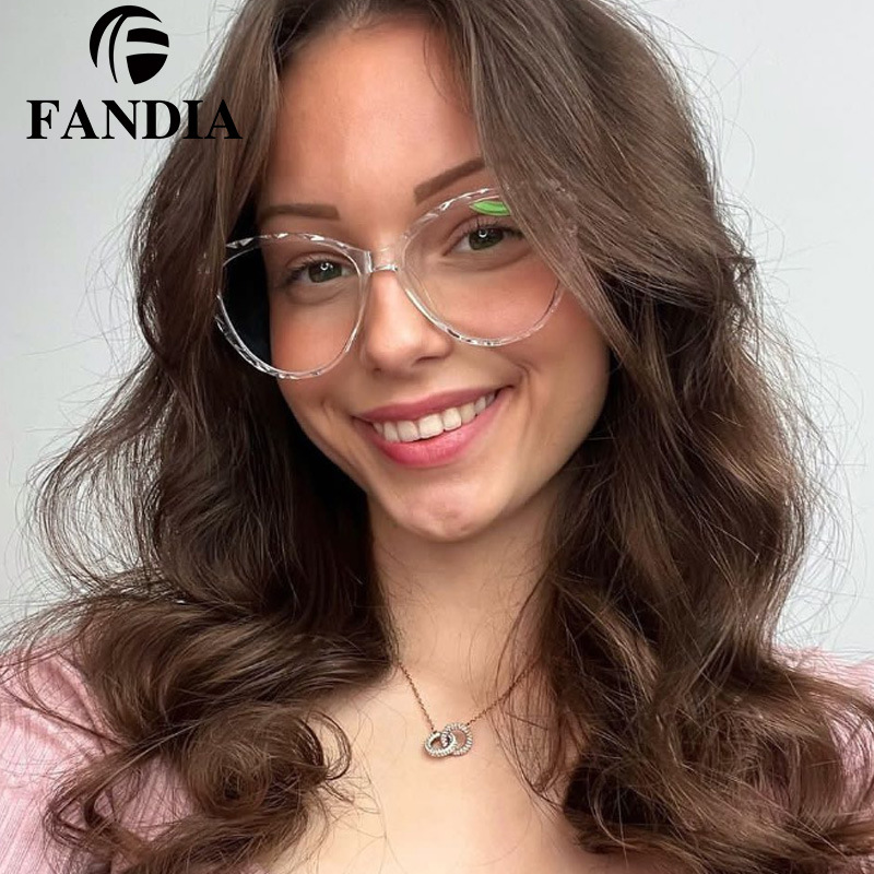 92302 TR90 primavera pierna de metal gafas de llanura de Las Mujeres de Europa y América Retro corte frontera azul gafas de luz puede ser equipado con miopía