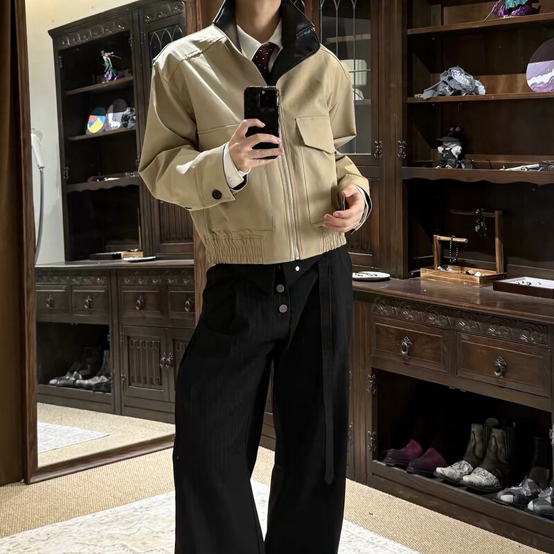 High-quality stand-collar barn jacket, a durable and stylish short, wide-fit casual outerwear in a cleanfit style High-quality stand-collar barn jacket, a durable and stylish short, wide-fit casual outerwear in a cleanfit style