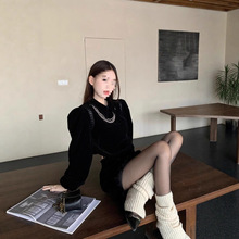 法式富家千金感套装女冬季黑色丝绒收腰外套上衣花边短裤套装