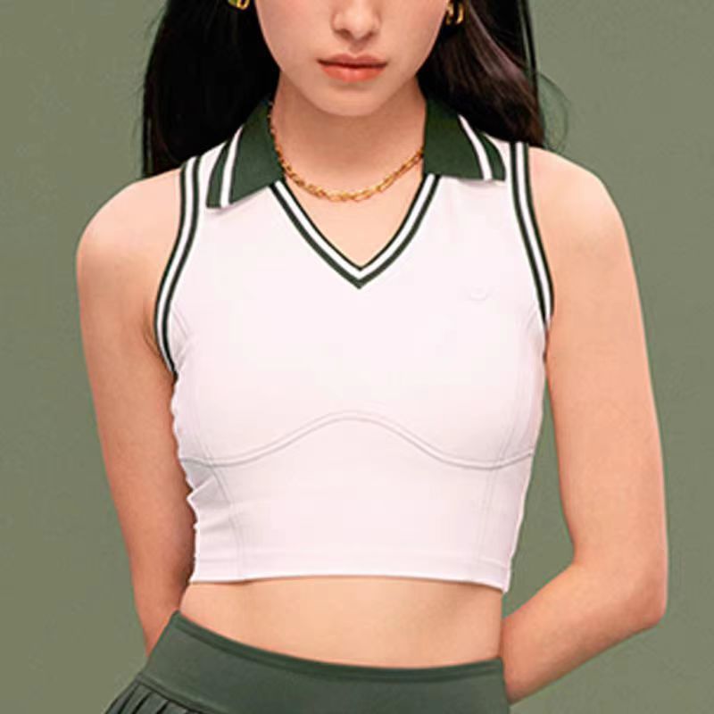 흰색과 녹색 상단