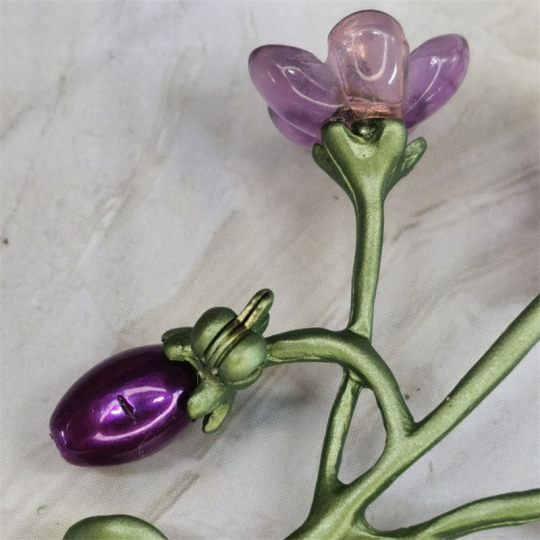 Qingdao Yinhe Ji plant flower New Metropolitan Museum Violet brooch accessories female in stock wholesale