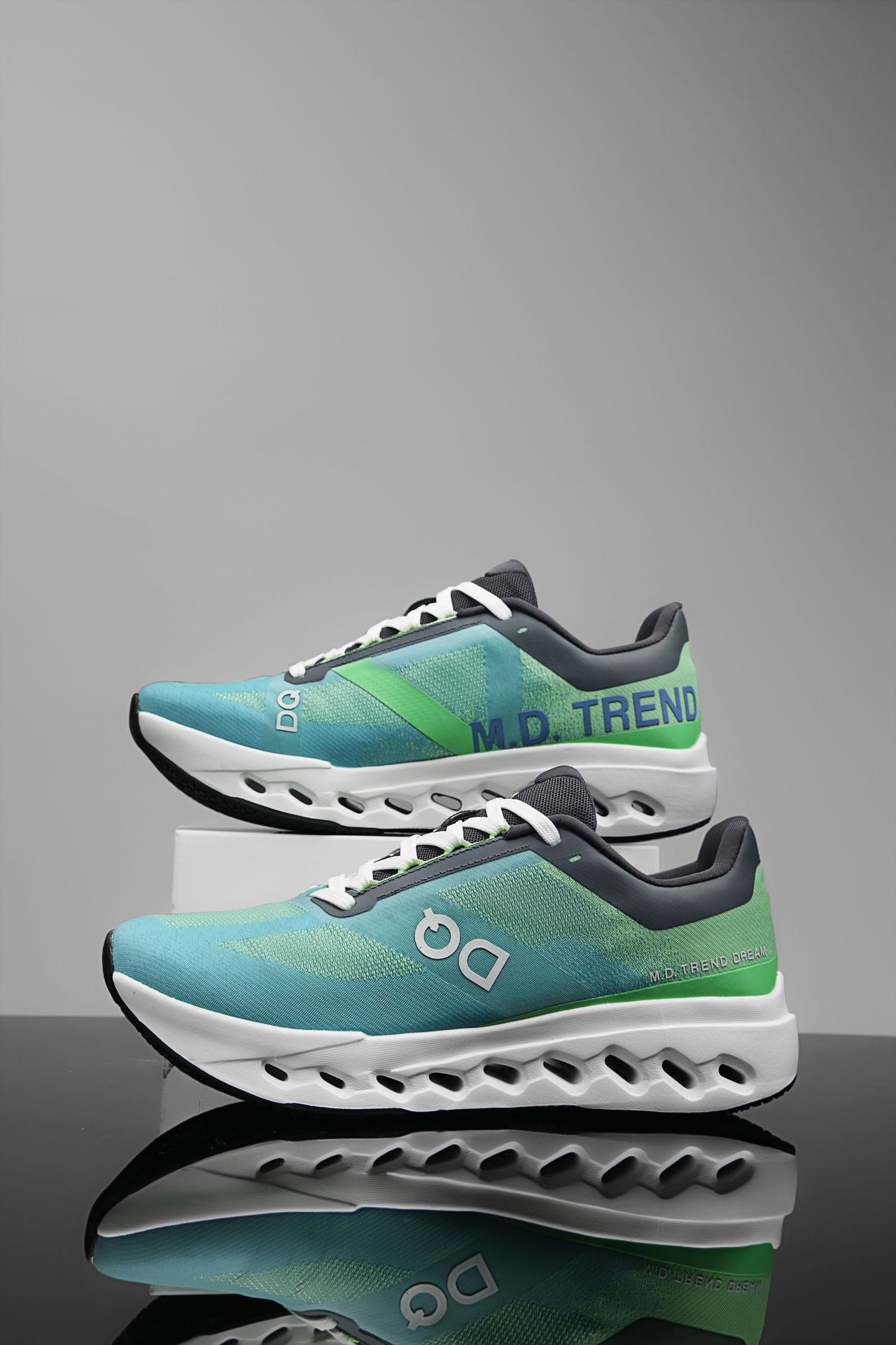 Cross-border 2026 nuevos zapatos de pareja casuales de moda zapatos deportivos de hombre cómodos versátiles zapatos de carrera ligeros de moda