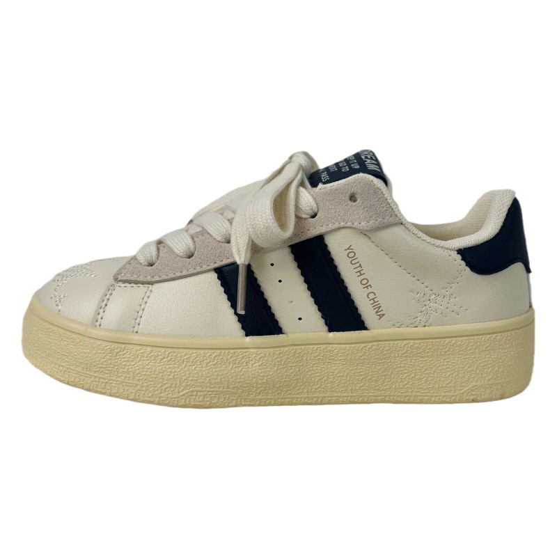 Yuanbo 2024 primavera nuevos zapatos planos de lona de la parte inferior femenina estudiantes coreanos Harajuku shooting en la calle zapatos blancos transmisión en vivo femenino
