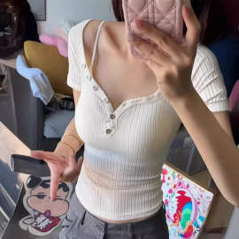纯欲风白色正肩短袖T恤女装夏季薄款微透V领修身显瘦短款辣妹上衣