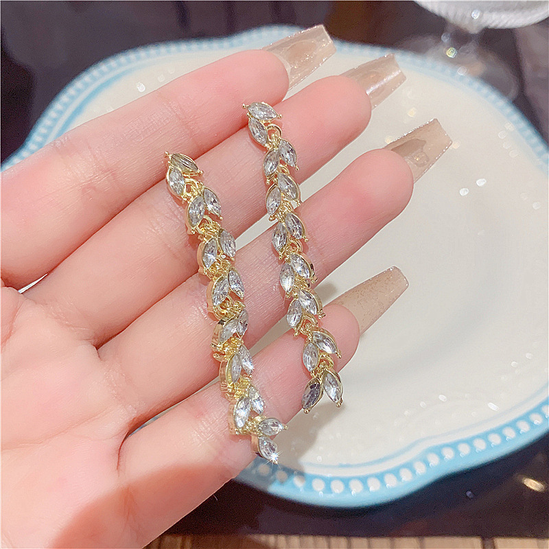 Pendientes de cristal largos coreanos Pendientes de espiga de trigo de celebridades de Internet personalizados Pendientes coreanos de temperamento femenino Pendientes de todo fósforo
