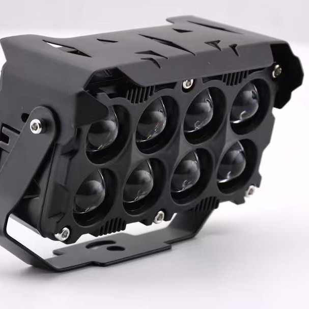 Transfronterizos 8 lentes LED de motocicleta batería de luz del automóvil lámpara auxiliar transformada luz eléctrica externa luz brillante