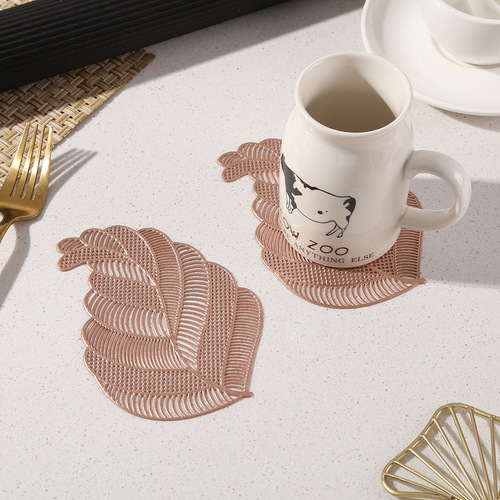 Restaurant decoration western-style placemats for home use simple heat-resistant table mat irregular iris leaf gold foil table mat washable wholesale