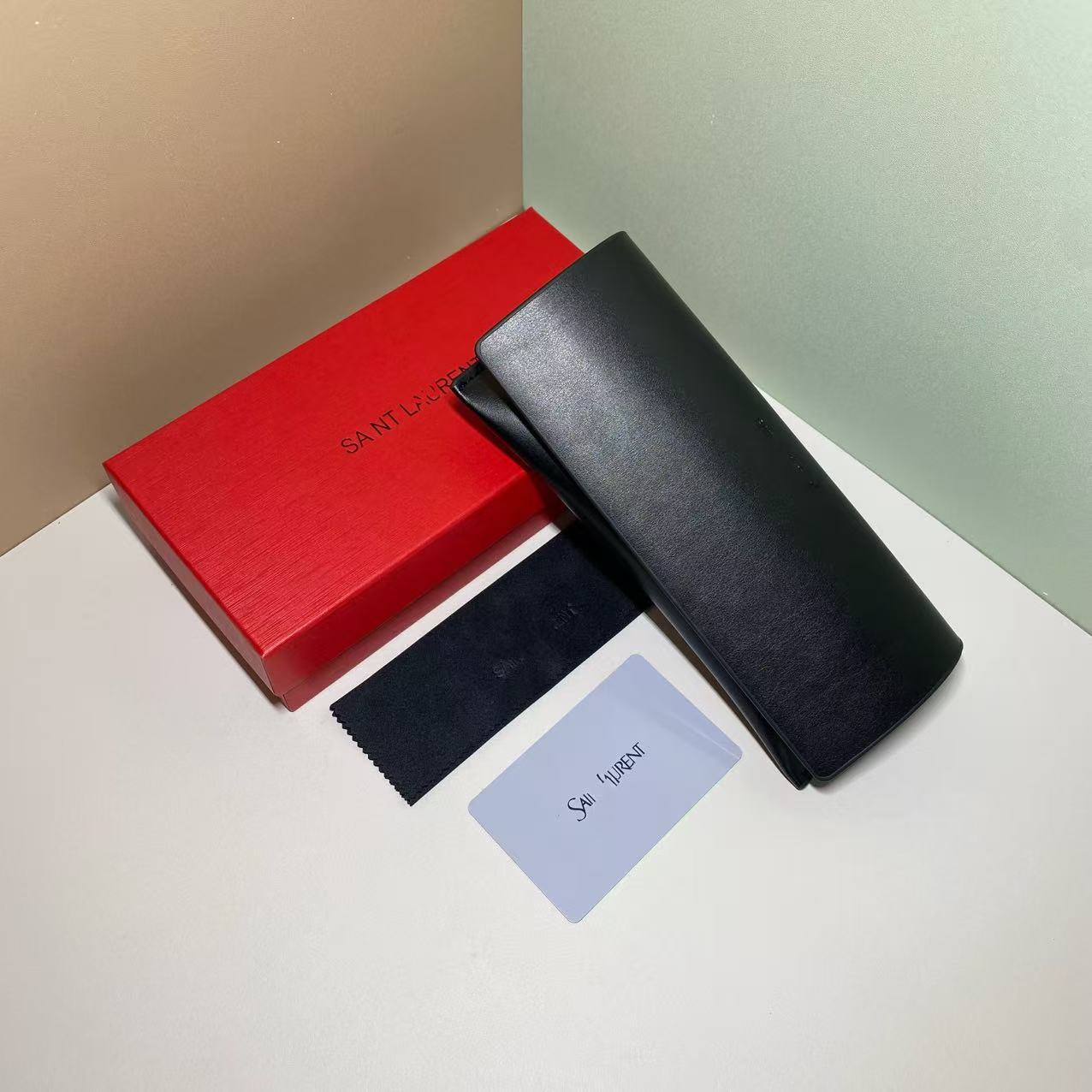 Fábrica al por mayor directa de una sola pieza de caja de espejos de alta calidad caja de almacenamiento gafas de sol gafas de sol caja de gafas de sol