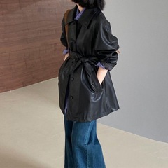 黒い皮の服の女性は2025年春秋の新型の高級感のジャケットが今年流行します。