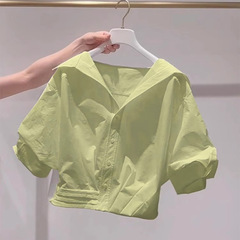 ドーパミン年齢軽減グリーンラペル半袖シャツ女性のための 2025 夏の新しいスタイルのスイートショートシャツ