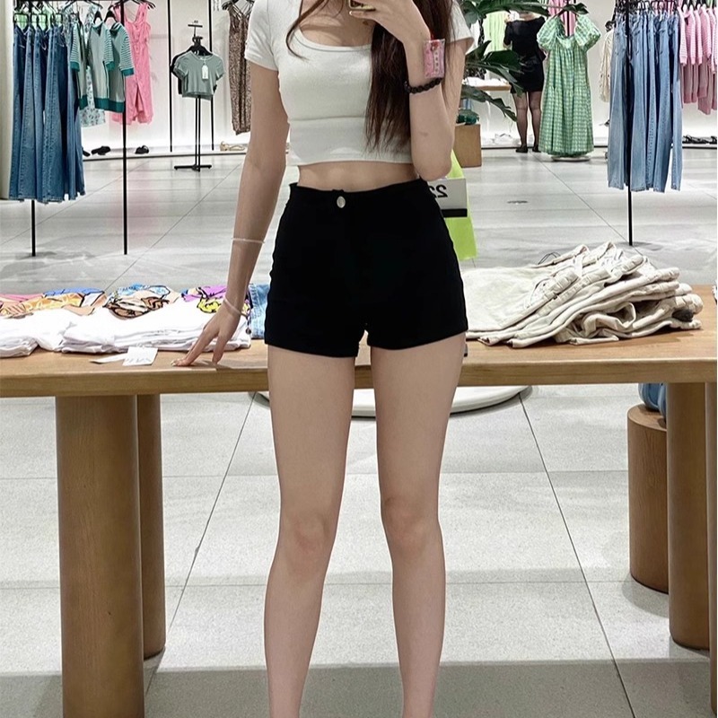 검은색