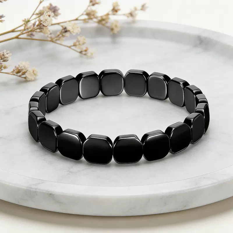 亚马逊跨境畅销款黑胆石弹力手串百搭酷炫黑色手环饰品派对礼物男