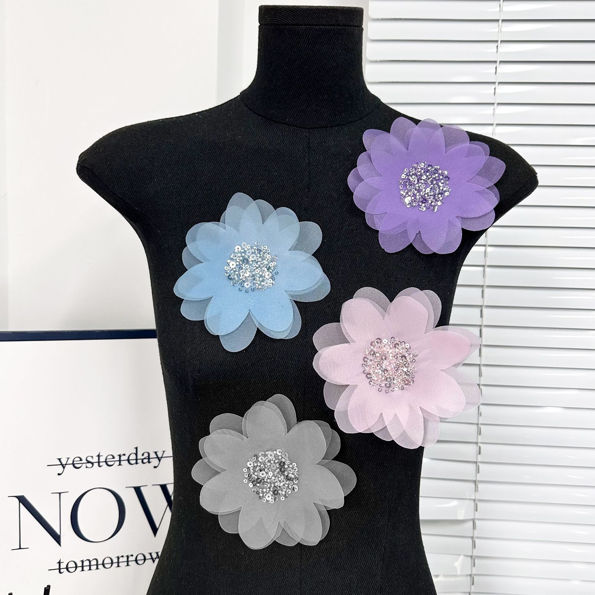 Decoración de flores DIY hecha a mano vestido de boda joyas decoración de flores de pecho multicolores ropa infantil vestido zapatos accesorios sombreros