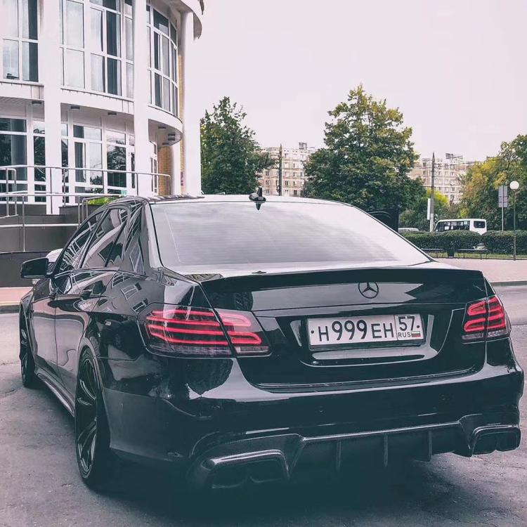 Suitable for Mercedes-Benz E-Class W212 Modification to E63 Front and Rear Bumpers, Carbon Fiber Front Lip, Side Skirts, Rear Lip, Rear Wing, and Hood