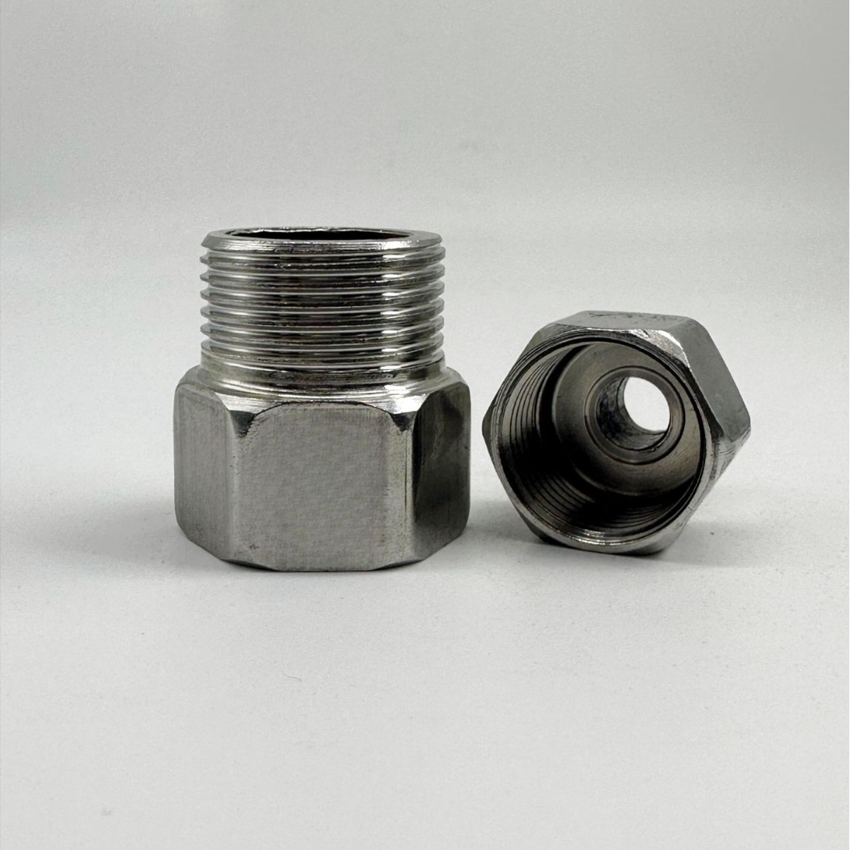 304 acero inoxidable interior y exterior tamaño reducido cabeza de diente interno a diente externo junta de diente hexagonal reductor de rosca directa