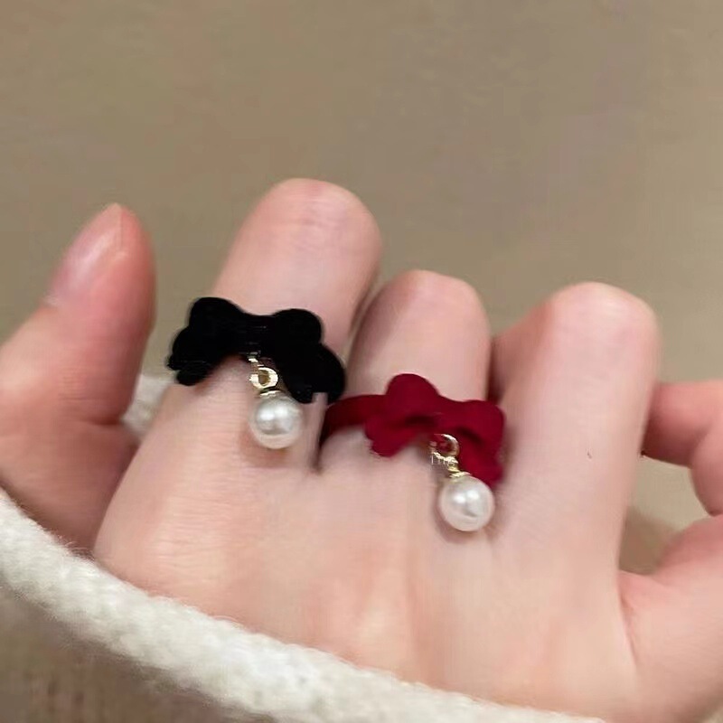 Burgundy Velvet Women's Autumn and Winter Ring, Niche Fashion, Unique Design, Simple Adjustable Open Ring with Bowknot for the Index Finger