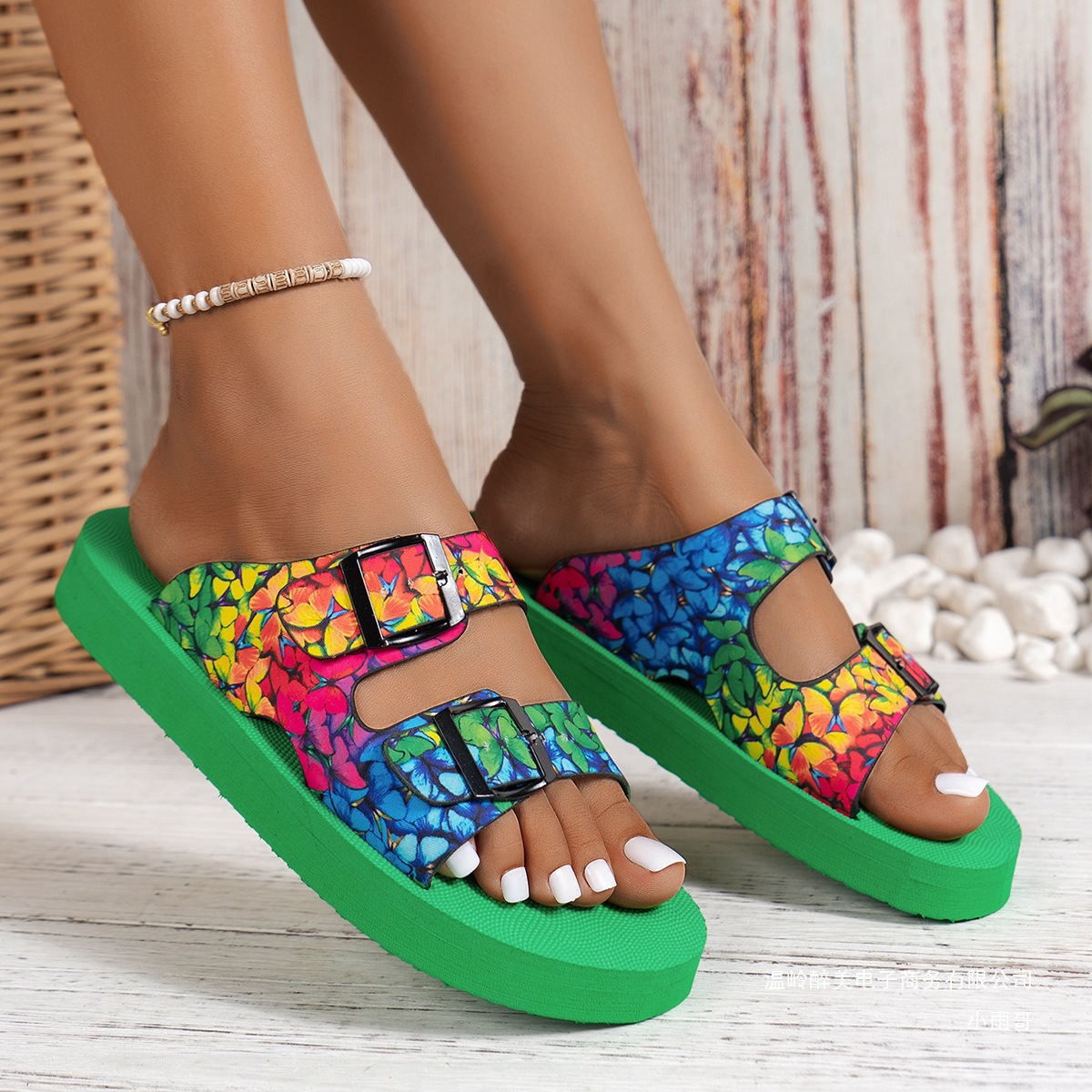 European and American Foreign Trade Large Size Belt Buckle Light Foam Bottom Slippers for Women Cross-Border Wear Colorfulful Graffiti Beach Sandals