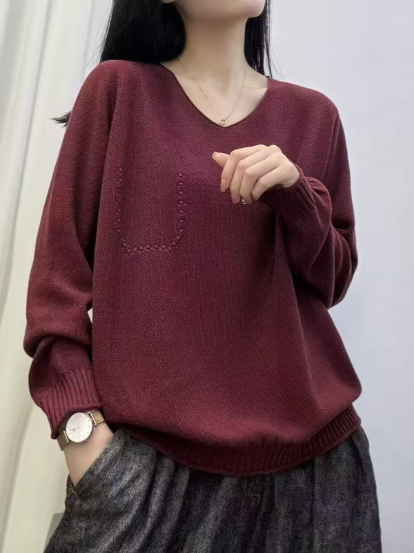 2025秋季新款 简约纯色刺绣勾花针织毛衣 宽松圆领套头内搭毛衣女|undefined