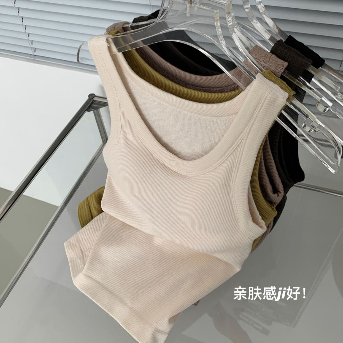 Nueva sociedad coreana viene con el cojín del pecho chaleco térmico Terry ropa interior de terciopelo con forro polar grueso simple Chaleco de calefacción para las mujeres