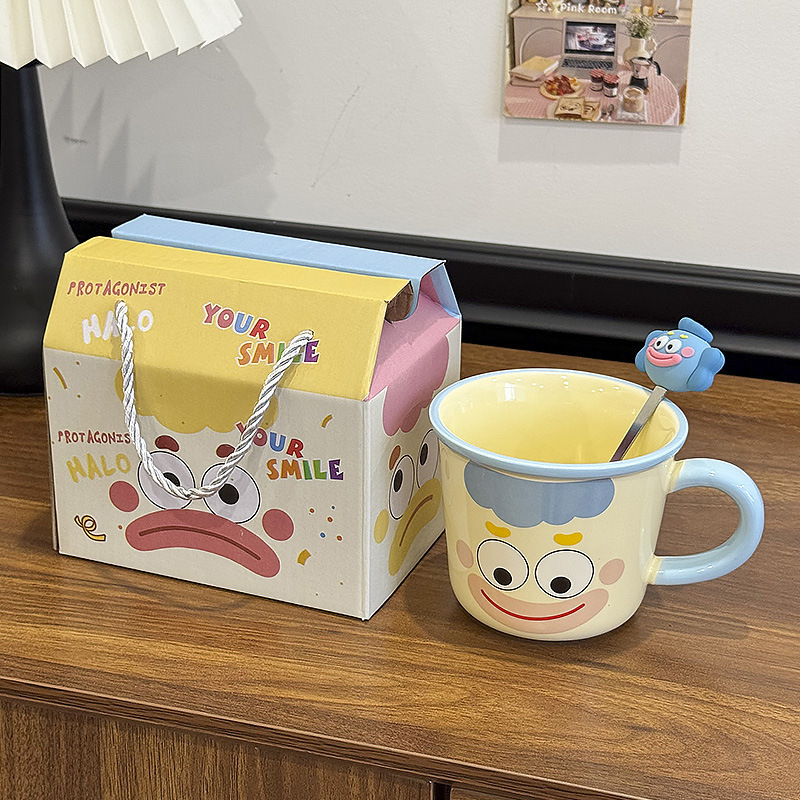 かわいい萌えピエロマグカップのアイデアは、カップセラミックの蓋付きスプーンカップルストローカップの誕生日プレゼントを責めます|undefined