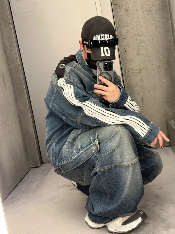 天井品質 25SS パリのトレンディな新しい BLCG ダメージ加工デニム スプライス ジャケット、男性と女性用、同じトレンディなスタイル|undefined